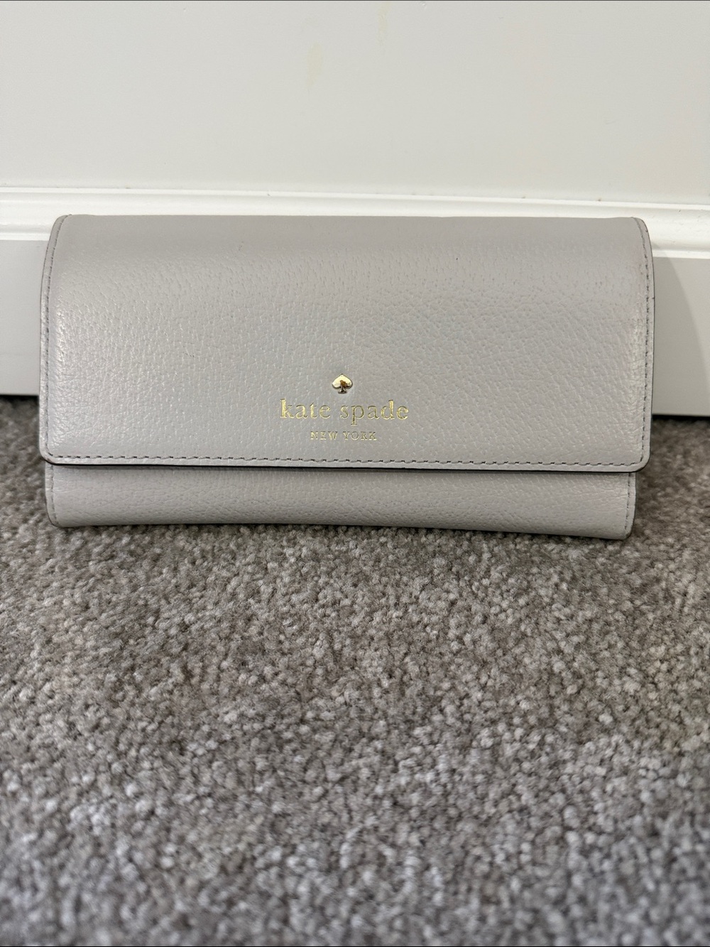 kate spade Light Gray Leather Continental Wallet with Gold Logo